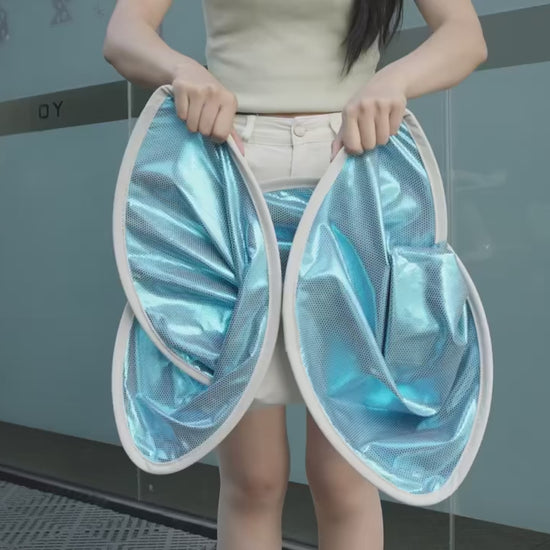 Step-by-step installation video for the Tesla Model 3 Highland and Model Y magnetic roof sunshade. Learn how to install and remove the sunshade easily using magnetic clips for perfect fit and UV protection.