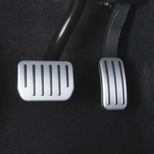 Tesla Model Y Juniper 2025 and Model 3 Highland installed anti-slip accelerator and brake pedal covers